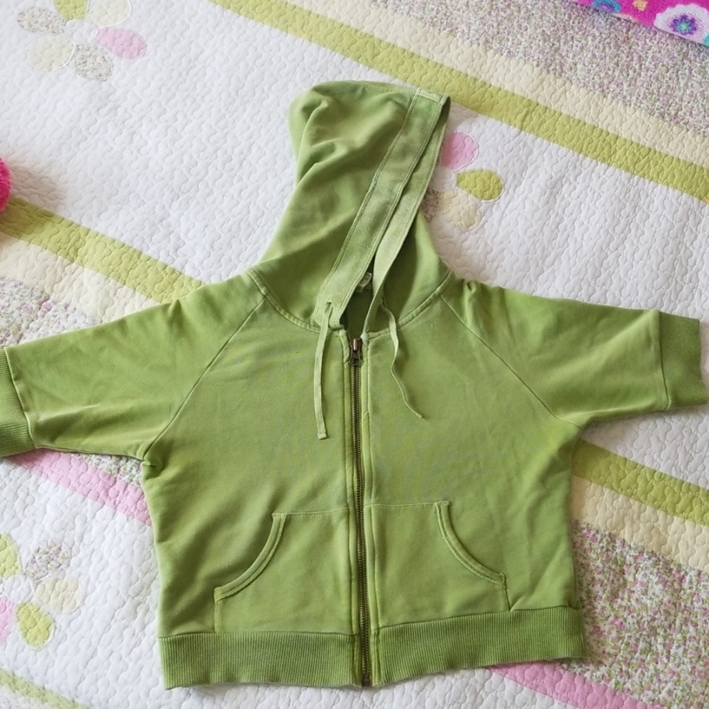 Green cropped sweater!